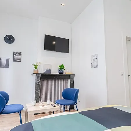 Apartment 6 Stylish & Comfortable , Heart Of *