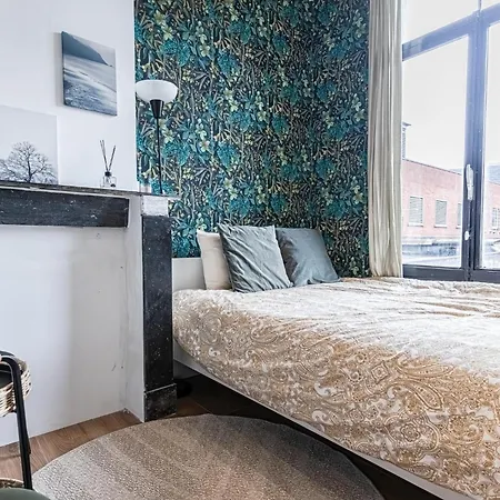 Apartment 6 Stylish & Comfortable , Heart Of *