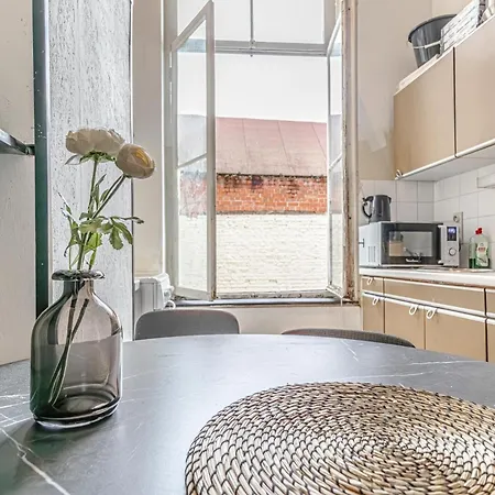 6 Stylish & Comfortable , Heart Of * Ghent