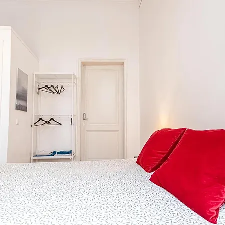 Apartment 6 Stylish & Comfortable , Heart Of
