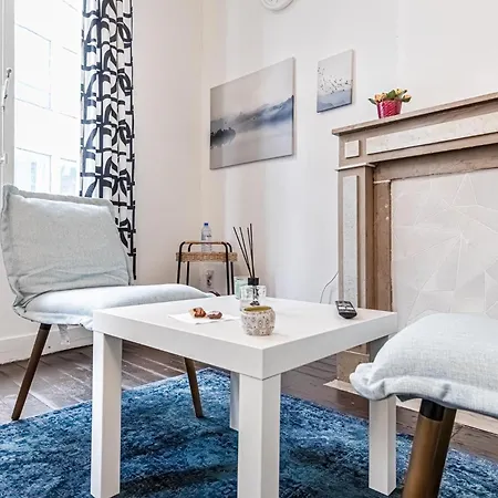 Apartment 6 Stylish & Comfortable , Heart Of