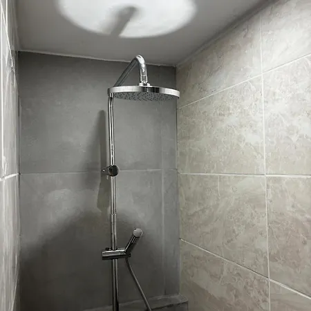 6 Stylish & Comfortable , Heart Of * גנט