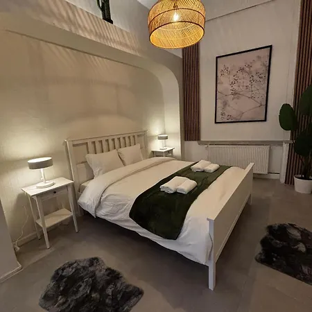 6 Stylish & Comfortable , Heart Of