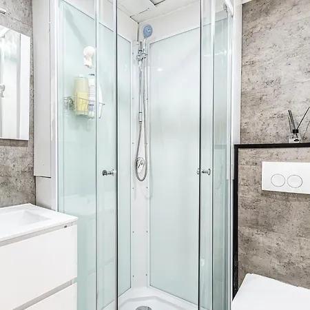 6 Stylish & Comfortable , Heart Of גנט