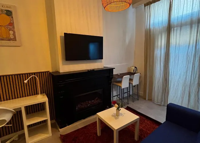 6 Stylish & Comfortable , Heart Of *