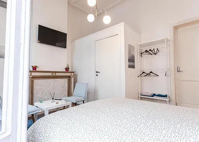 6 Stylish & Comfortable , Heart Of Gante