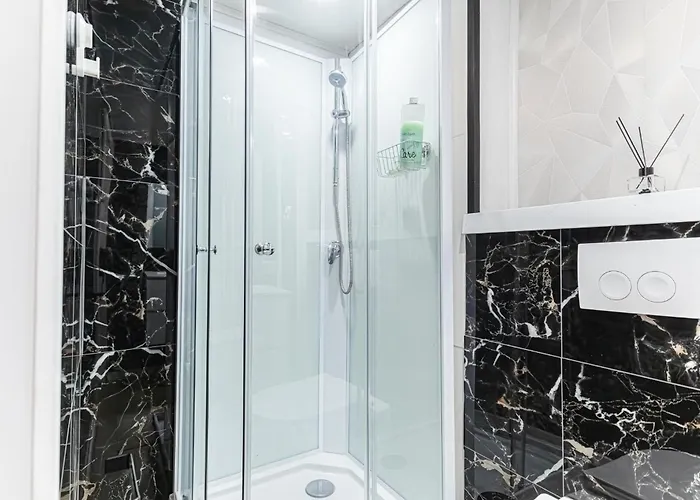 6 Stylish & Comfortable , Heart Of Gante