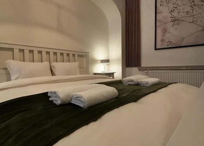 6 Stylish & Comfortable , Heart Of * Γάνδη