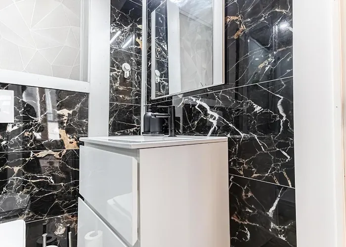 6 Stylish & Comfortable , Heart Of